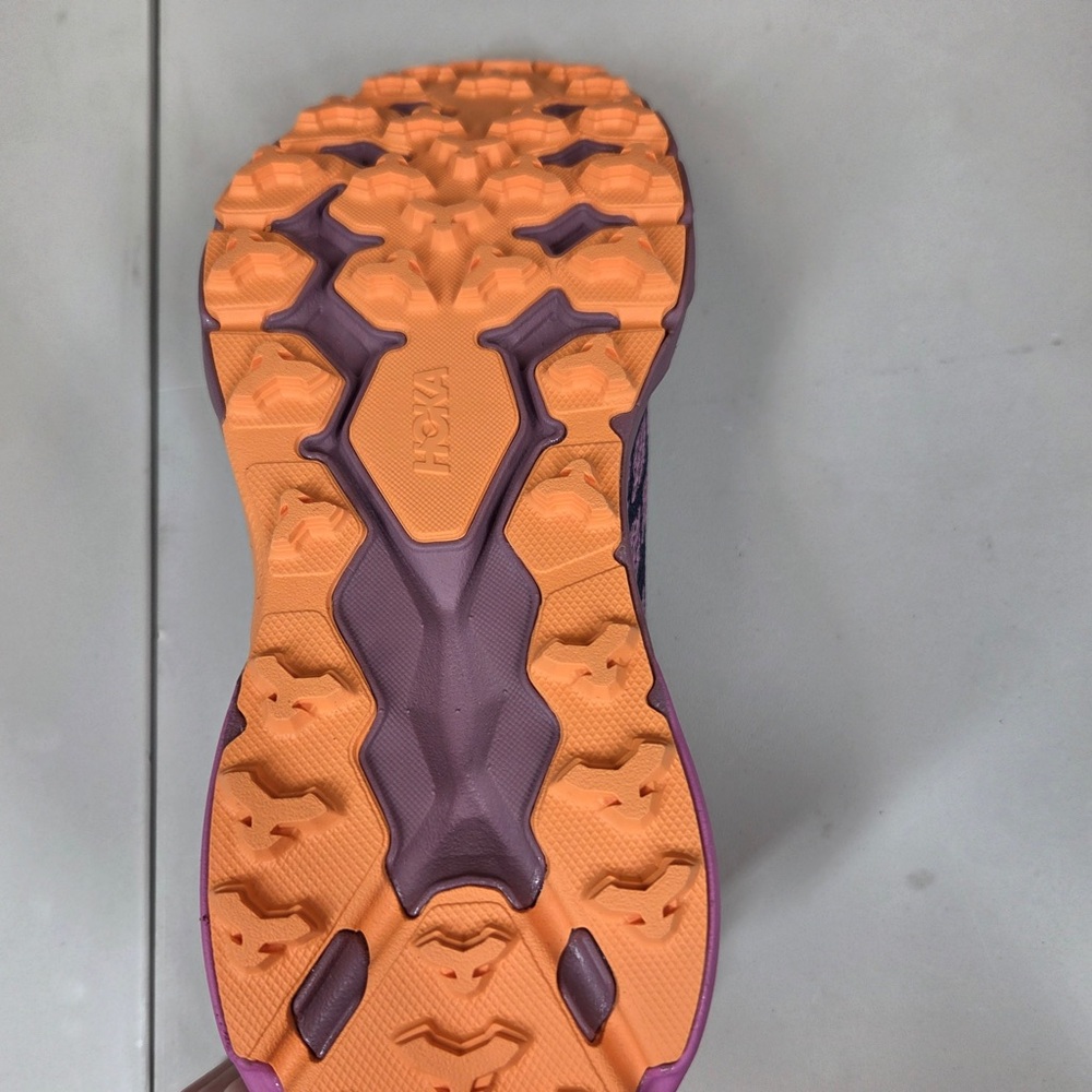 NEW HOKA Speedgoat 5 Youth Girl Sneakers Size 5 (PU6300) - Picture 14 of 15